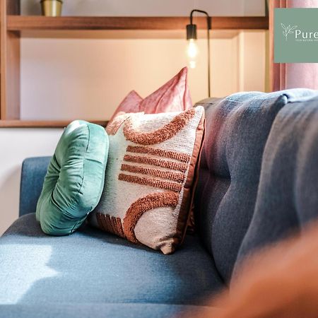 Stunning Five Bedroom Manchester House With Free Parking By Purestay Short Lets & Serviced Accommodation Kültér fotó