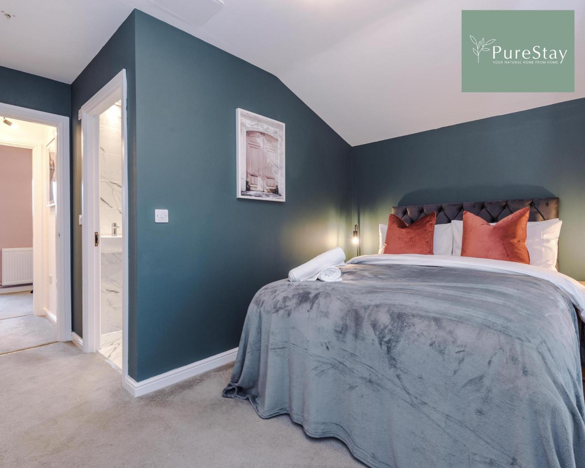 Stunning Five Bedroom Manchester House With Free Parking By Purestay Short Lets & Serviced Accommodation Kültér fotó
