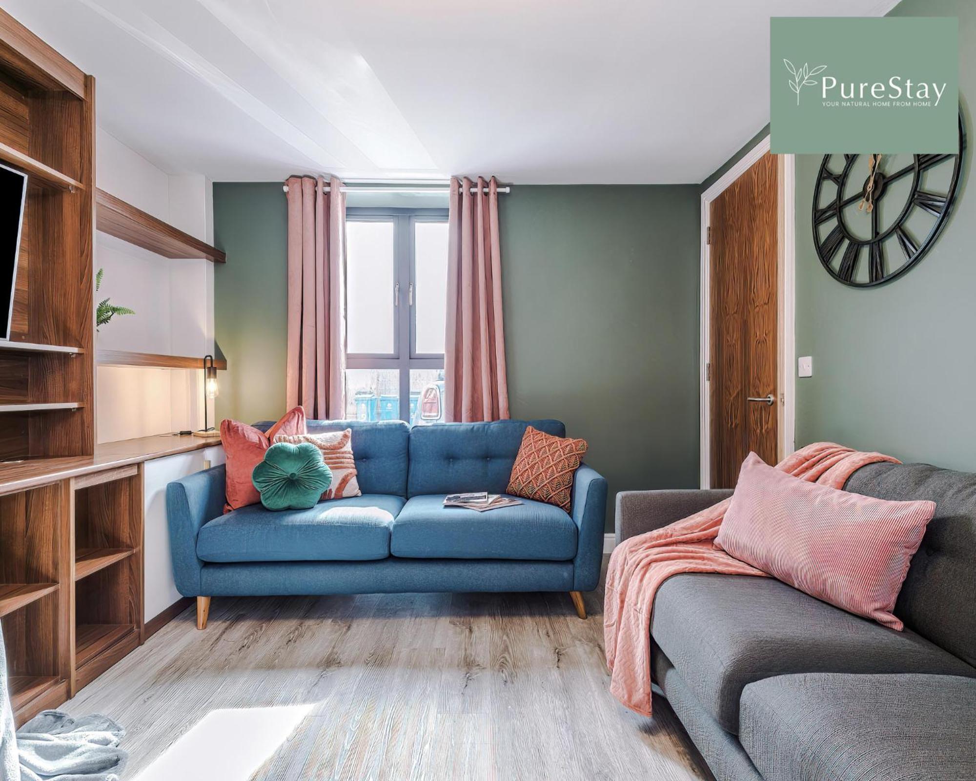 Stunning Five Bedroom Manchester House With Free Parking By Purestay Short Lets & Serviced Accommodation Kültér fotó