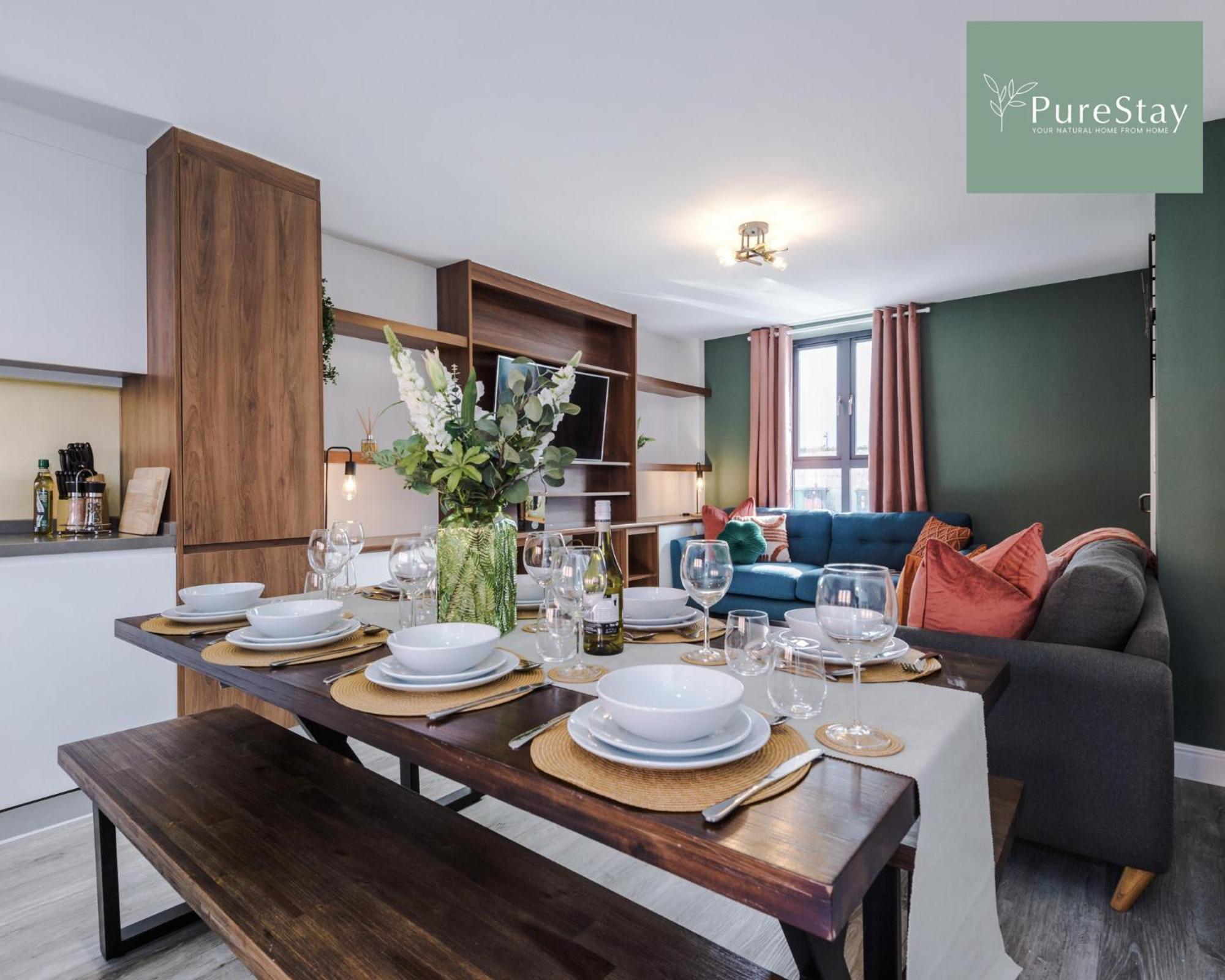 Stunning Five Bedroom Manchester House With Free Parking By Purestay Short Lets & Serviced Accommodation Kültér fotó