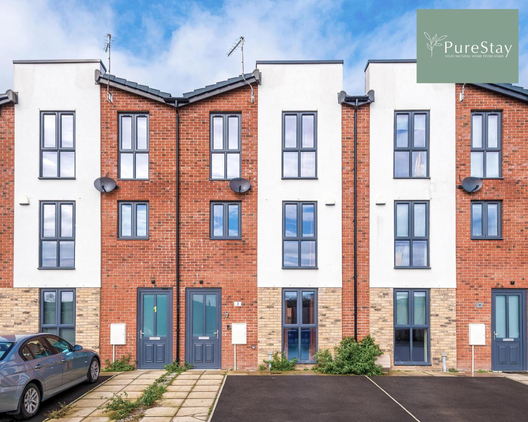 Stunning Five Bedroom Manchester House With Free Parking By Purestay Short Lets & Serviced Accommodation Kültér fotó
