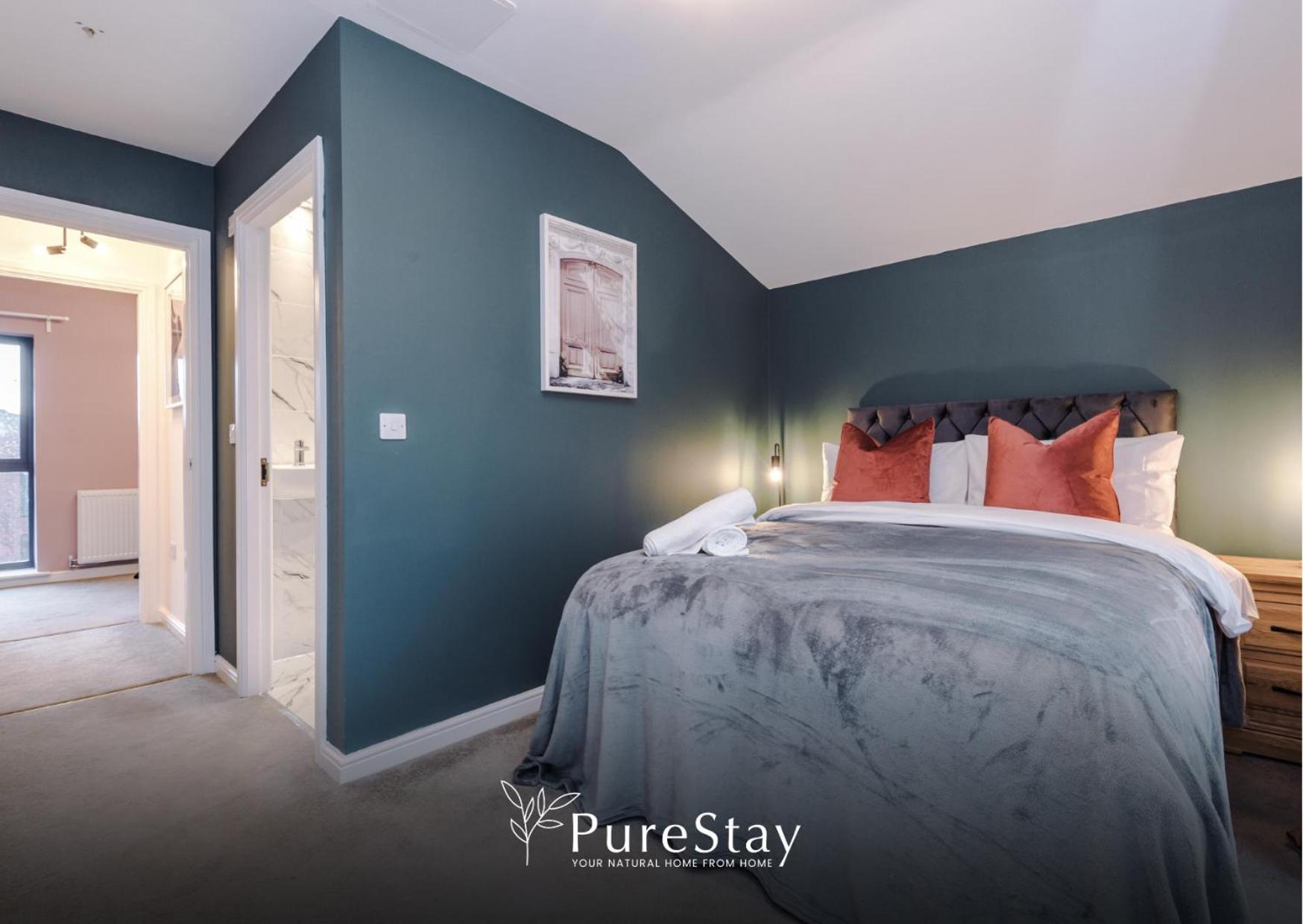 Stunning Five Bedroom Manchester House With Free Parking By Purestay Short Lets & Serviced Accommodation Kültér fotó