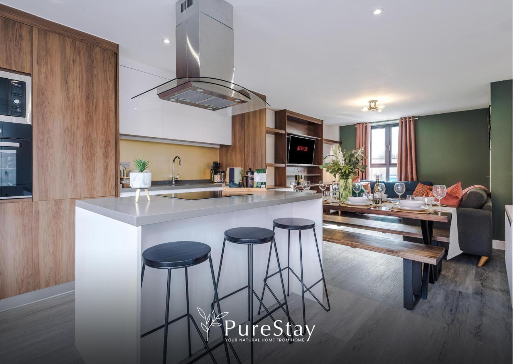 Stunning Five Bedroom Manchester House With Free Parking By Purestay Short Lets & Serviced Accommodation Kültér fotó